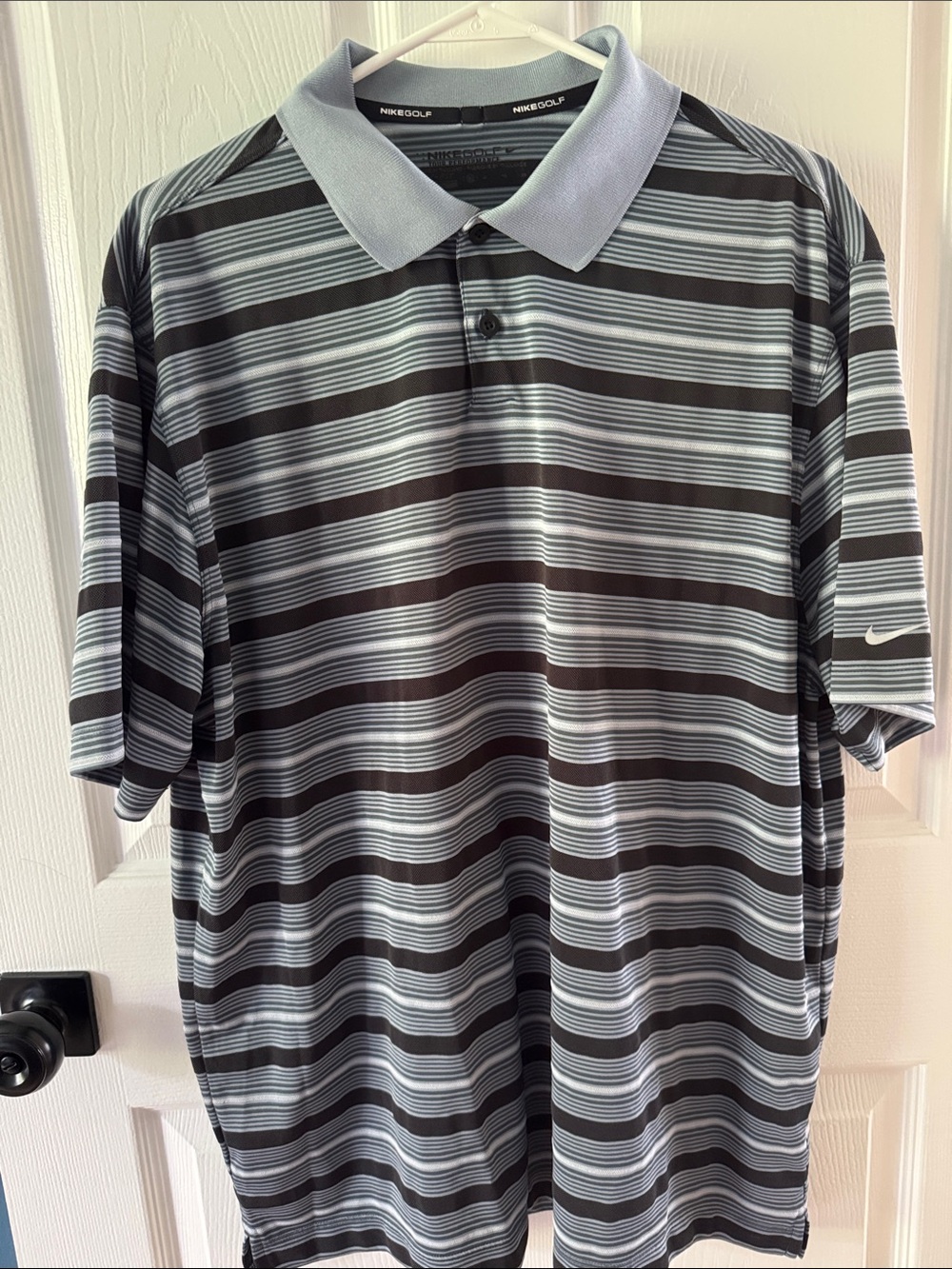 Nike Golf Men's Striped Polo Shirt in Light Gray and Black